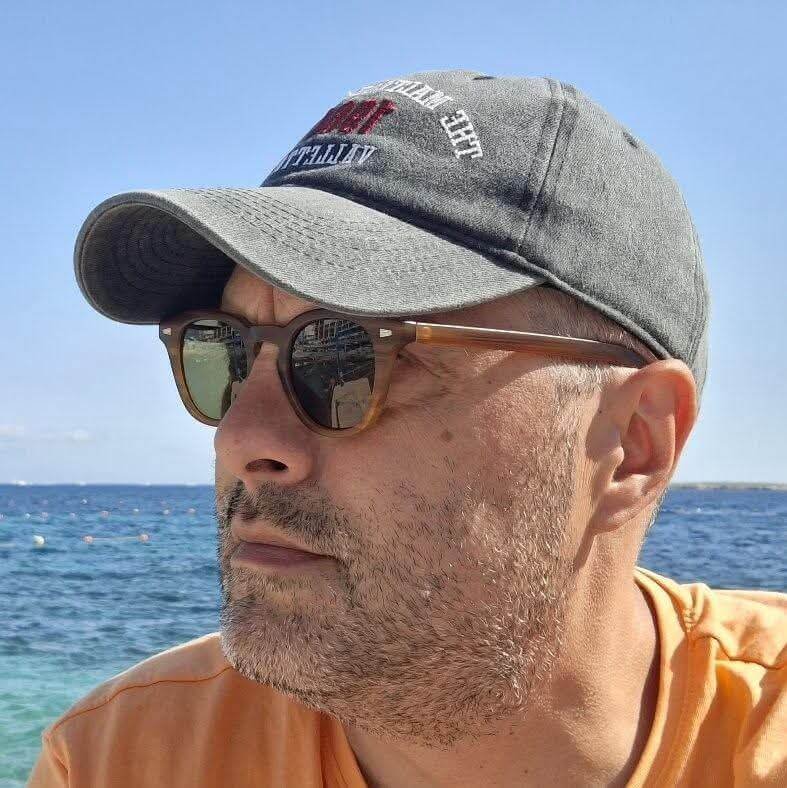ЈОВАНОВИЌ СО ПОЛИТИЧКА ЛЕКЦИЈА: Монархиите имаат најголемо чувство за социјална правда – гласам за „монархот“ Филипче! ЈОВАНОВИЌ СО ПОЛИТИЧКА ЛЕКЦИЈА: Монархиите имаат најголемо чувство за социјална правда – гласам за „монархот“ Филипче!