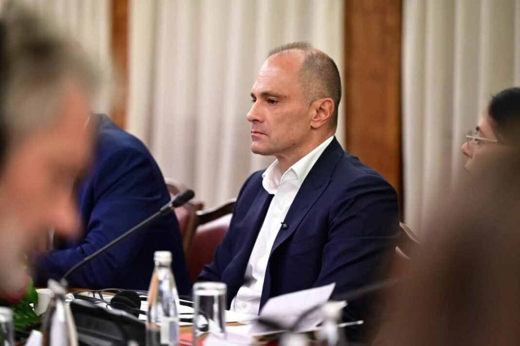 (ВИДЕО) Филипче: Другите одат кон ЕУ, нас нè нема – до кога ќе чекаме гаранции? (ВИДЕО) Филипче: Другите одат кон ЕУ, нас нè нема – до кога ќе чекаме гаранции?