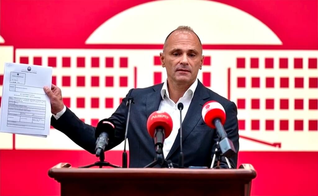 (ВИДЕО) Филипче: Мицкоски ја носи Македонија до рекордни 12 милијарди евра долг (ВИДЕО) Филипче: Мицкоски ја носи Македонија до рекордни 12 милијарди евра долг