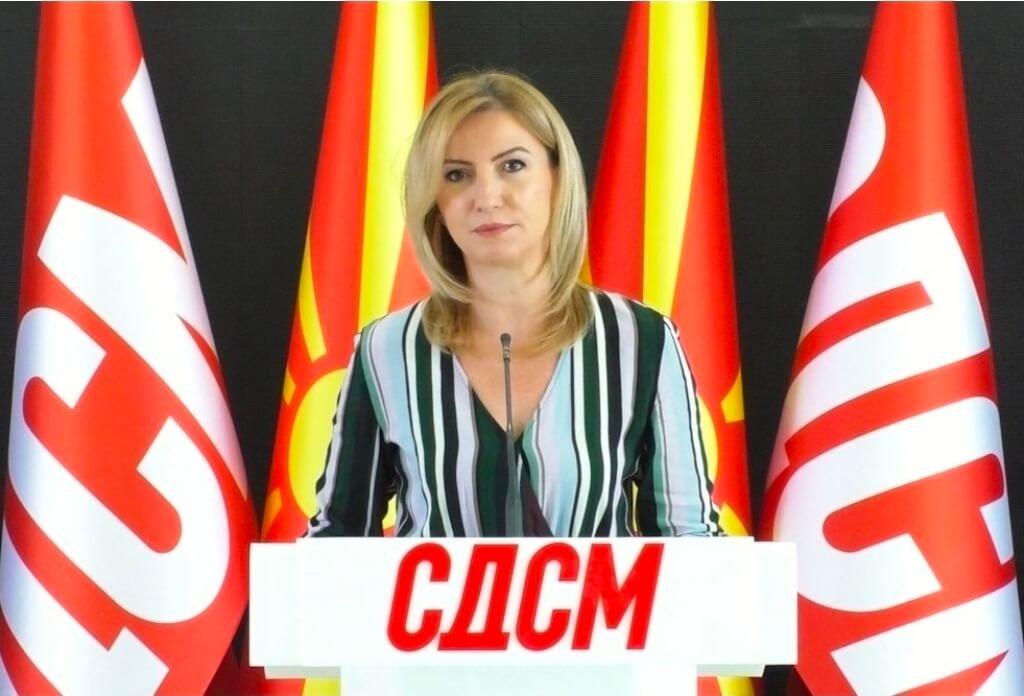 (ВИДЕО) Кузеска: Мицкоски ги излажа граѓаните – наместо „0 денари“, над 5 милиони евра народни пари се потрошени за прославата преку Државна лотарија (ВИДЕО) Кузеска: Мицкоски ги излажа граѓаните – наместо „0 денари“, над 5 милиони евра народни пари се потрошени за прославата преку Државна лотарија
