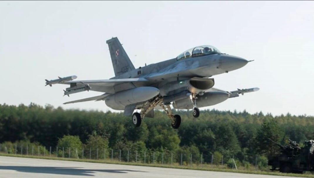 Аларм на источното крило: Полска ја крена воената авијација и ПВО по жестоките руски напади врз Украина Аларм на источното крило: Полска ја крена воената авијација и ПВО по жестоките руски напади врз Украина