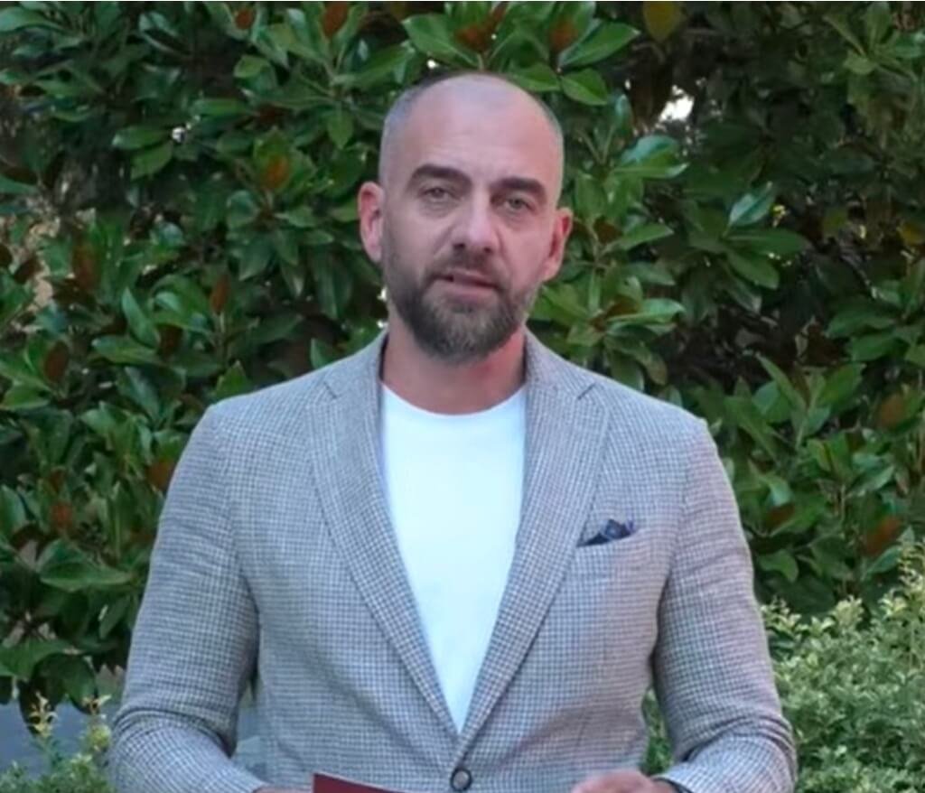 (ВИДЕО) ВРВ НА ЛИЦЕМЕРИЕТО ВО СКОПЈЕ: ВМРО 5 години го блокираше проектот за БРТ, за денес Орце Ѓорѓиевски да се кити со туѓи перја! (ВИДЕО) ВРВ НА ЛИЦЕМЕРИЕТО ВО СКОПЈЕ: ВМРО 5 години го блокираше проектот за БРТ, за денес Орце Ѓорѓиевски да се кити со туѓи перја!