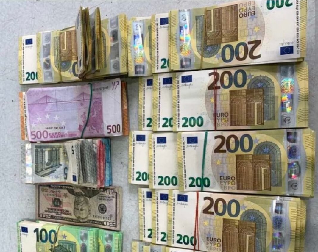 Во претресите на објектите на црногорскиот брег пронајдени еден милион евра Во претресите на објектите на црногорскиот брег пронајдени еден милион евра