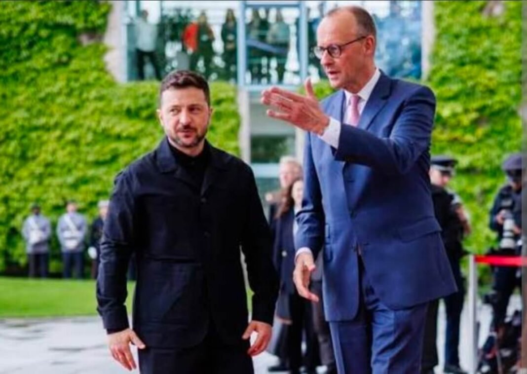 Зеленски потврди: Украина е подготвена за трилатерални преговори со САД и Русија Зеленски потврди: Украина е подготвена за трилатерални преговори со САД и Русија