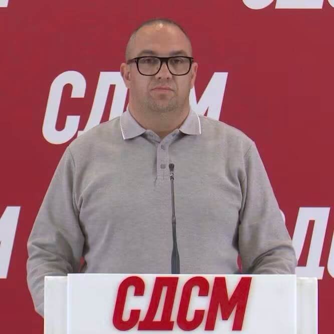 СКАНДАЛОЗНИ ОБВИНУВАЊА ЗА МАКЕДОНСКИОТ ФУДБАЛ: СДСМ ја обвини Владата за окупација на ФФМ – „Фудбалот стана партиски штаб и семеен бизнис!“ СКАНДАЛОЗНИ ОБВИНУВАЊА ЗА МАКЕДОНСКИОТ ФУДБАЛ: СДСМ ја обвини Владата за окупација на ФФМ – „Фудбалот стана партиски штаб и семеен бизнис!“